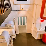 Safestay Bairro Alto Hostal *