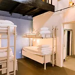 Hostal Safestay Bairro Alto