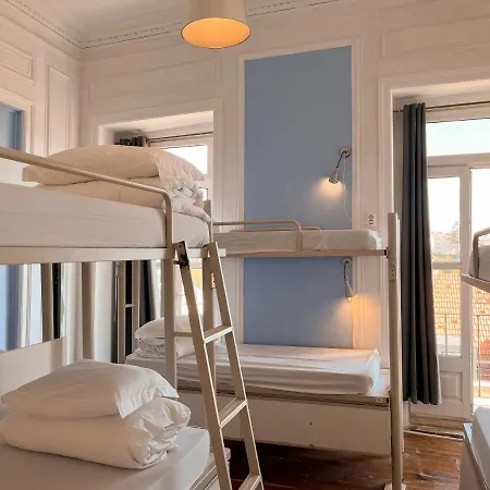 Safestay Bairro Alto بيت شباب *