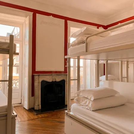 Safestay Bairro Alto بيت شباب *