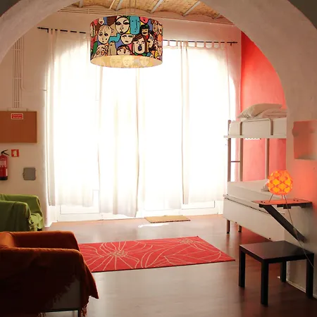 Safestay Bairro Alto بيت شباب Lisboa