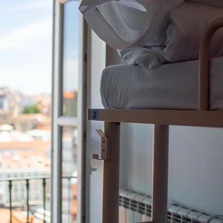 Safestay Bairro Alto 旅馆 *