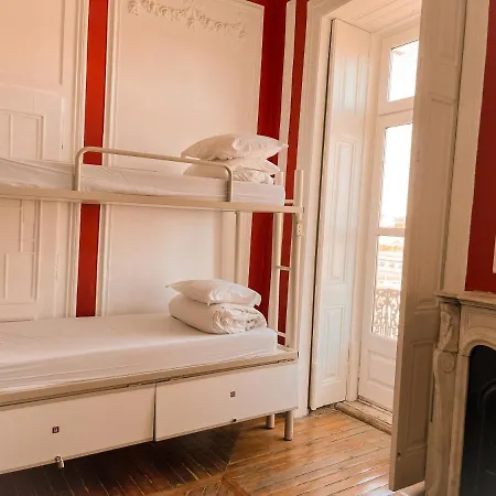 Safestay Bairro Alto 旅馆 *