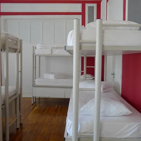 Safestay Bairro Alto Hostal *